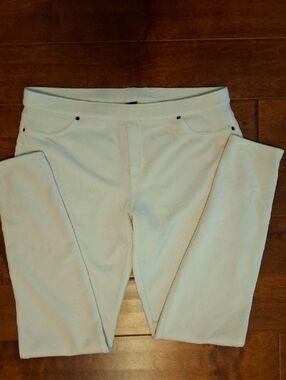 HUE Cream Ponte Skinny Pants